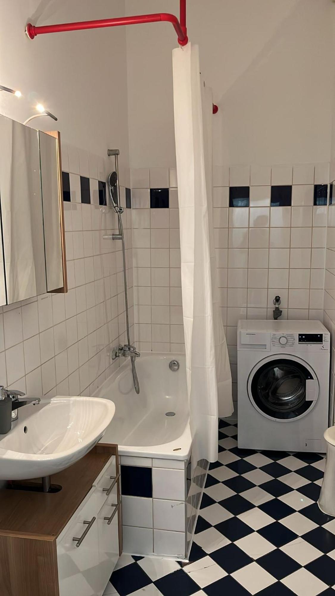 Lovely 1br & 1lr For 5p In The Heart Of